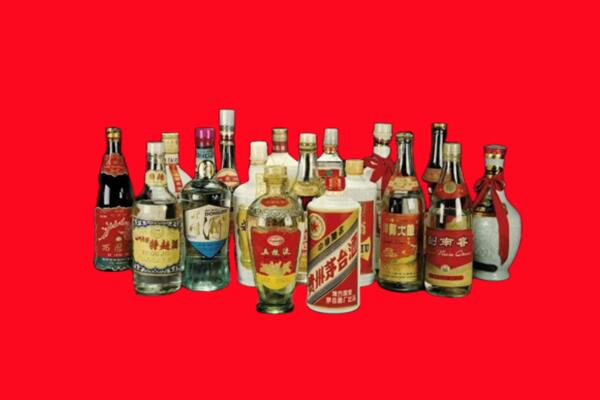 昭通鲁甸县回收十八老酒.jpg